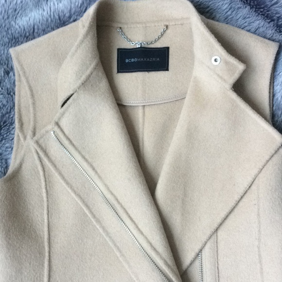 ✨SOLD✨ BCBG London Long Vest - Picture 3 of 7